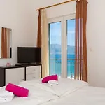 Πανσιόν Vakans
