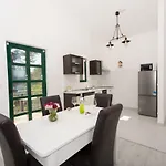 Vakans Πανσιόν 3*